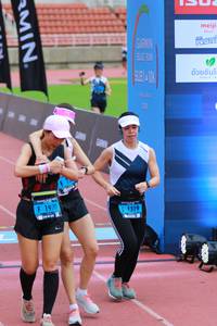 BIB: 1920, 1319
                            <button type="button" onclick="openModal(4617115)" class="btn btn-primary btn-sm float-right btn-popup" data-toggle="modal" data-target=".modal-high-quality">
                        <i class="fas fa-shopping-cart"></i> Add to Cart
                    </button>
                                            <button type="button" onclick="isThisMe(4617115, true)" class="btn btn-success btn-sm float-right btn-popup btn-isme hidden" data-toggle="tooltip" data-placement="bottom" title="นี่คือรูปของคุณใช่ไหม คลิกที่นี่เพื่อเอาเข้าอัลบั้ม">
                        <i class="fas fa-plus"></i> Add to album
                    </button>
                    <button type="button" onclick="isThisMe(4617115, false)" class="btn btn-warning btn-sm float-right btn-popup btn-isnotme hidden">
                        <i class="fas fa-ban"></i> Remove from album
                    </button>